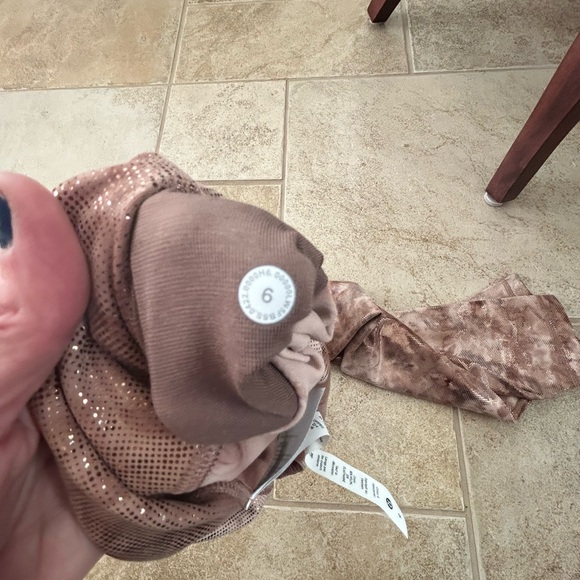 Lululemon Align pant 25”, Shine, Rose Foil leggings - Picture 6 of 6